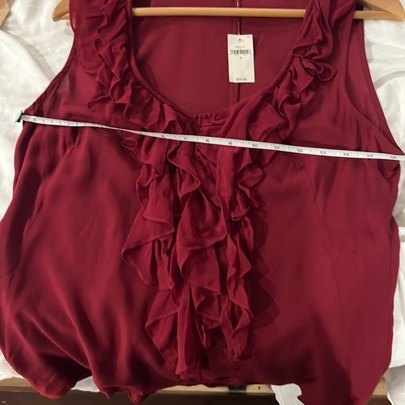 NWT Gap sleeveless top with ruffles - Picture 6 of 7